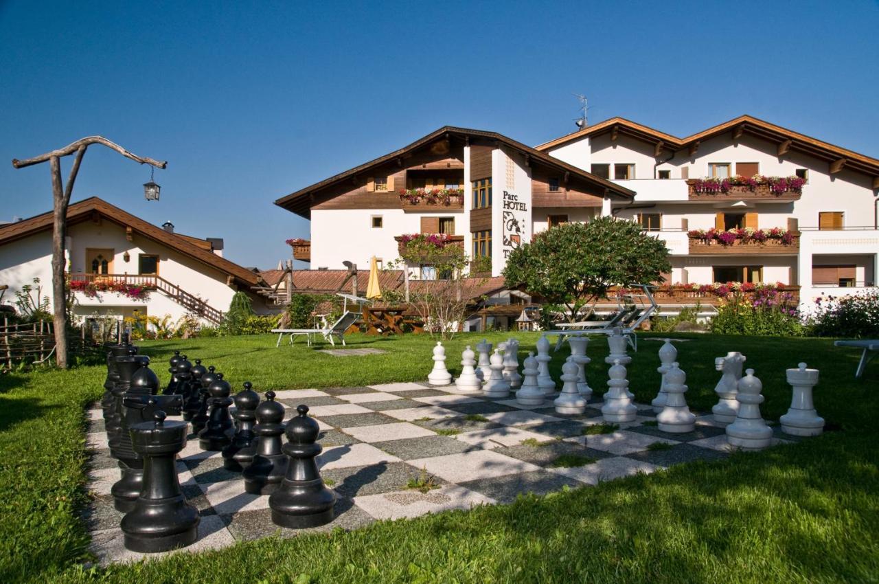 Parc Hotel Tyrol カステルロット エクステリア 写真
