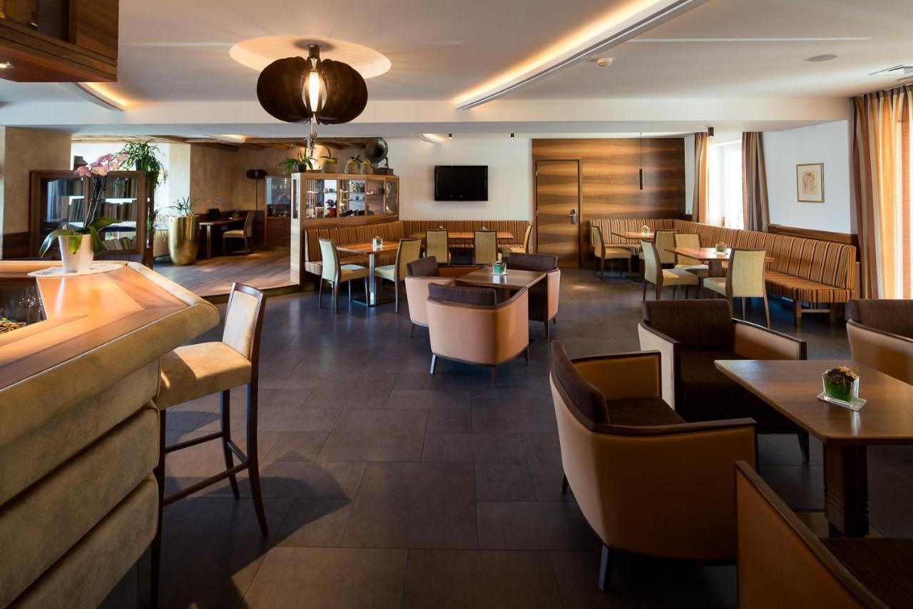 Parc Hotel Tyrol カステルロット エクステリア 写真