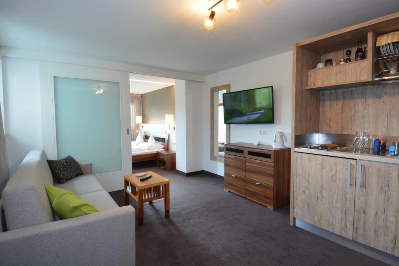 Parc Hotel Tyrol カステルロット エクステリア 写真