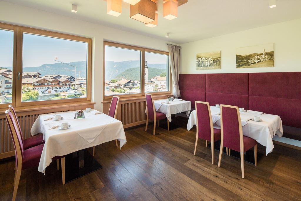 Parc Hotel Tyrol カステルロット エクステリア 写真