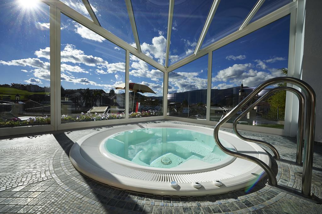 Parc Hotel Tyrol カステルロット エクステリア 写真