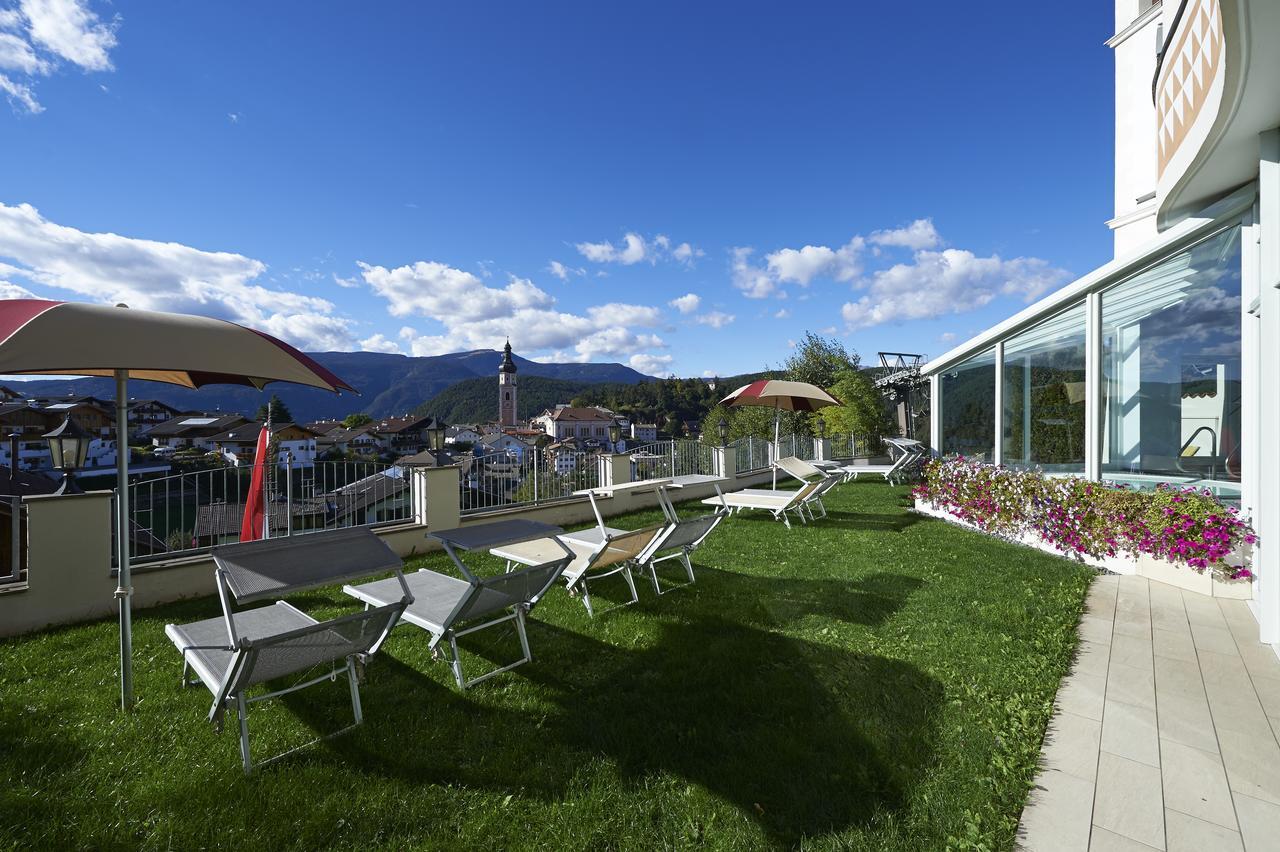 Parc Hotel Tyrol カステルロット エクステリア 写真